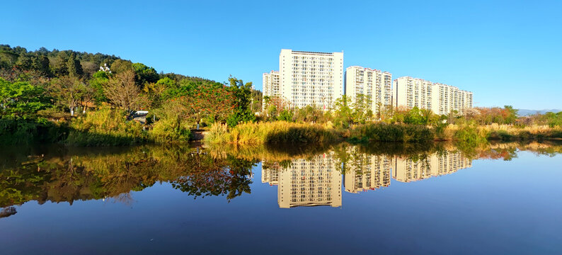 蓝天山水高楼