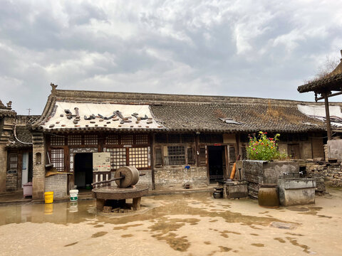 山西省临县碛口镇李家山村