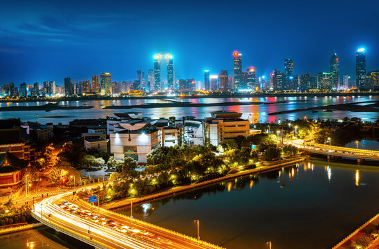 江西南昌现代城市夜景