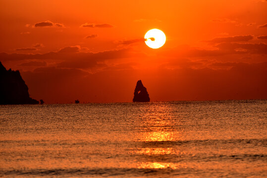 海上看日出