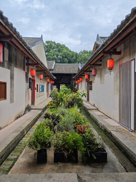 横岗茂盛世居客家围屋