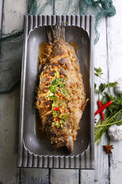 蒜蓉鱸魚