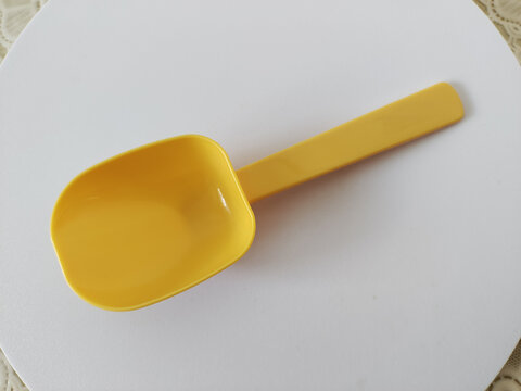 塑料勺子