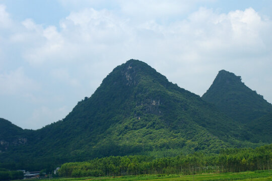 青山