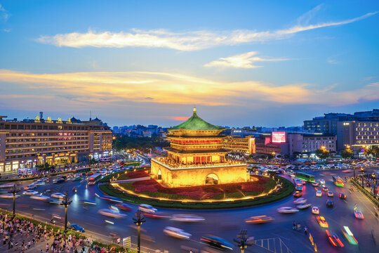 西安钟楼夜景地标建筑都市风光