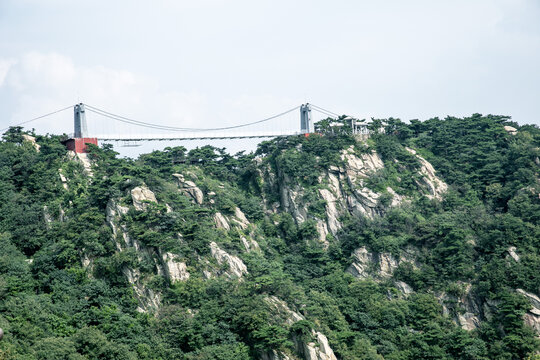 蒙山观光玻璃栈道