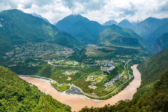 云南贡山丙中洛旅游区自然风光