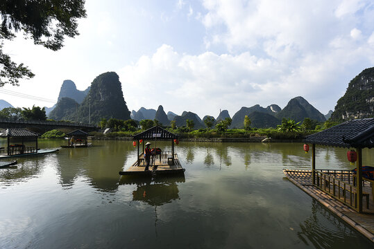 广西桂林遇龙河风光