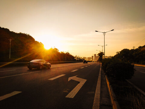 城市夕阳