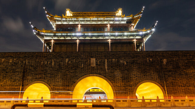 苏州平门城墙夜景