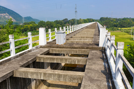 漳河罐区南桥渡槽