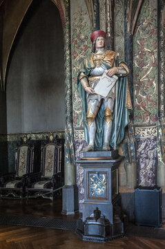 迈森大教堂彩瓷神像