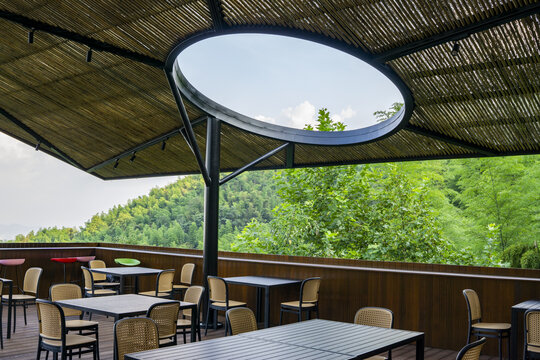 莫干山茶餐厅空空的座位