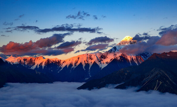 贡嘎雪山2