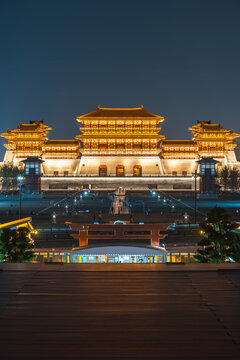 隋唐洛阳城应天门夜景