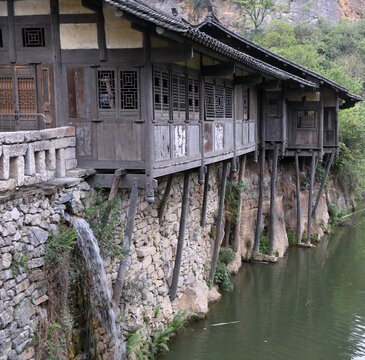 吊脚楼民居建筑