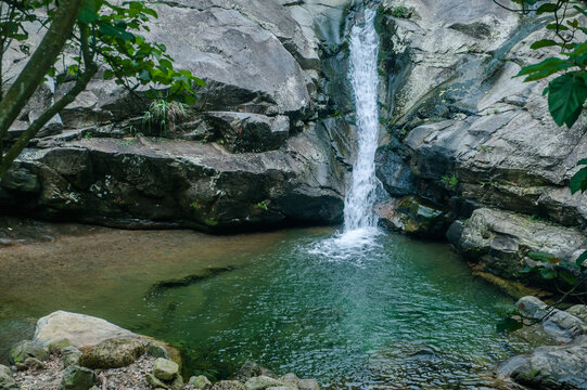 山泉瀑布溪流水潭