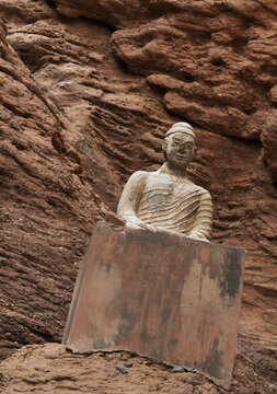 新疆库车天山神秘大峡谷