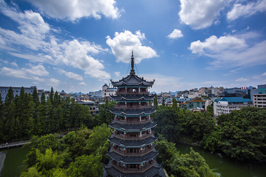 桂林月塔