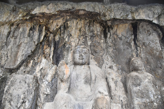 龙门石窟弥勒佛像