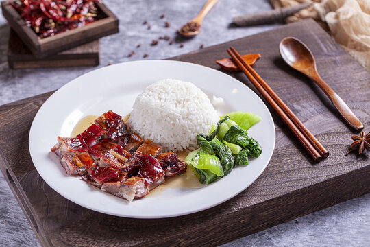 蜜汁排骨饭