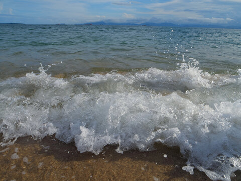 海滩海浪