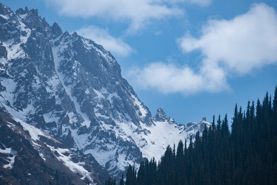 天山