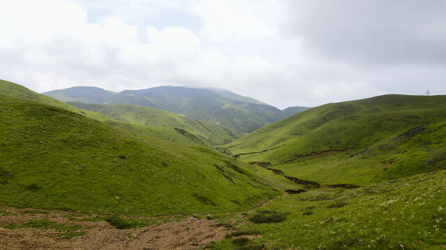 寻甸县花石头山昆明十峰