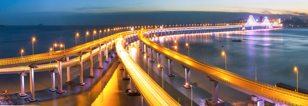 冬日里星海湾大桥夜景图