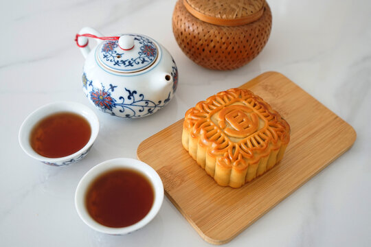 中秋月饼和茶