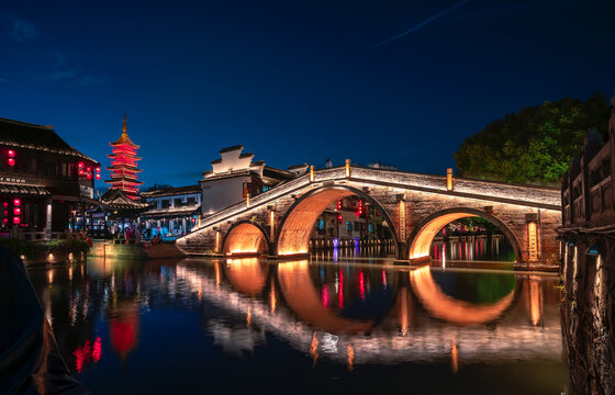 苏州千灯古镇夜景