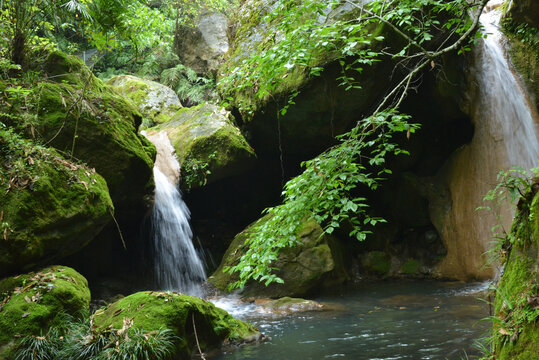 山间小溪