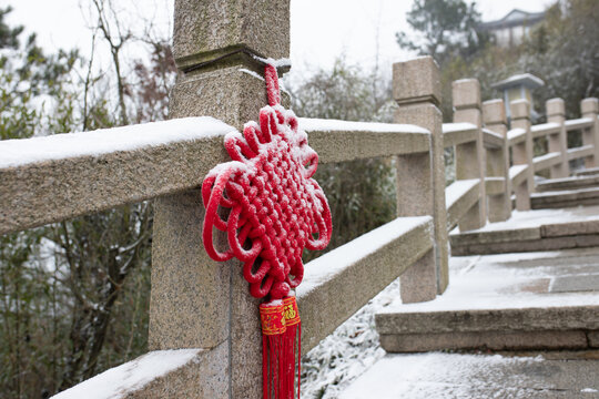 秦余积雪景点