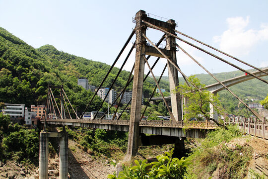 安康水电站公路大桥