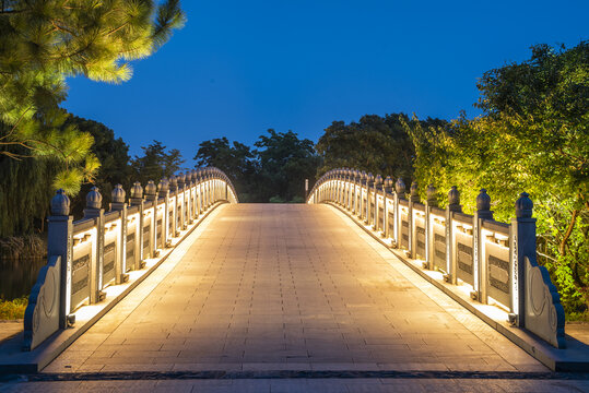 绍兴迪荡湖公园夜景