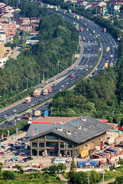 杭甬高速公路与余姚服务区