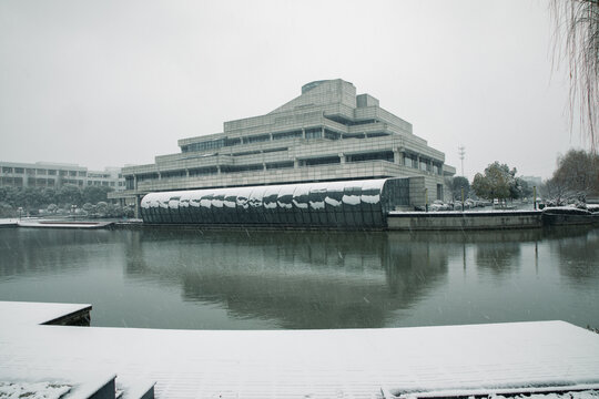 校园大雪