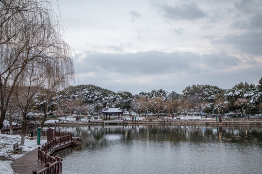 虞山雪景