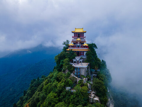 云雾缭绕秦岭终南山南五台