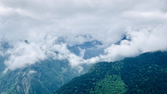 牛背山