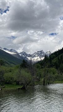 四姑娘山