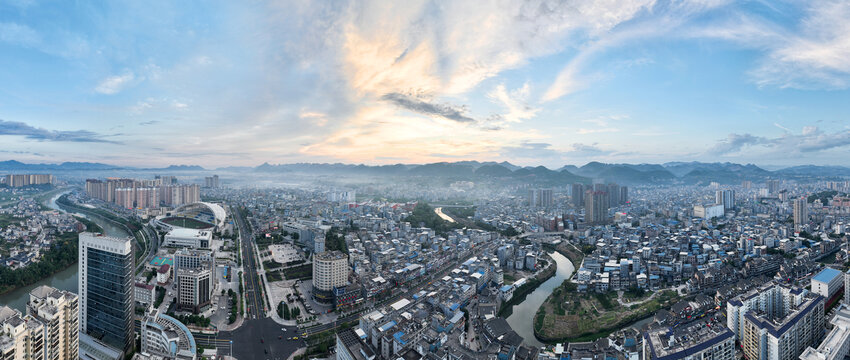 夕阳下的来凤县城