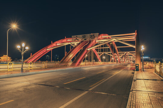 广西柳州文惠桥路面夜景