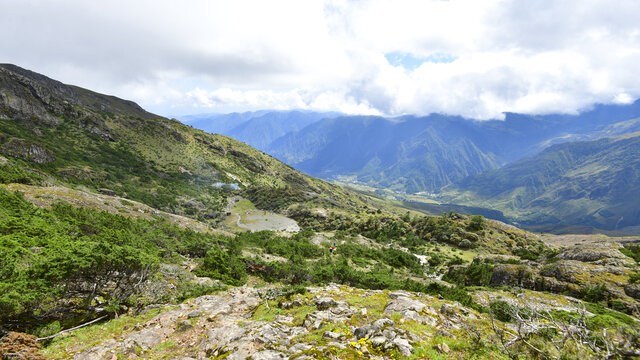 东川雪岭