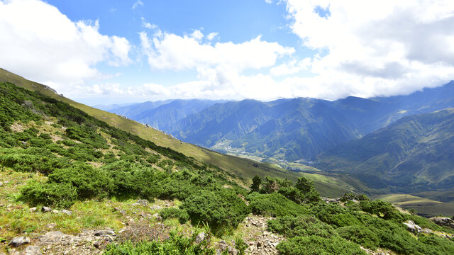 东川雪岭