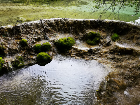 钙化彩池