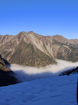 川西蓝天雪山云海