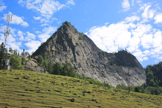 新疆的山