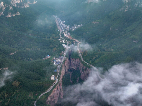 河南新乡市万仙山郭亮村