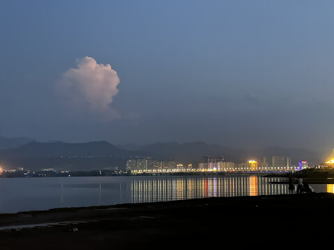 鄉(xiāng)村傍晚